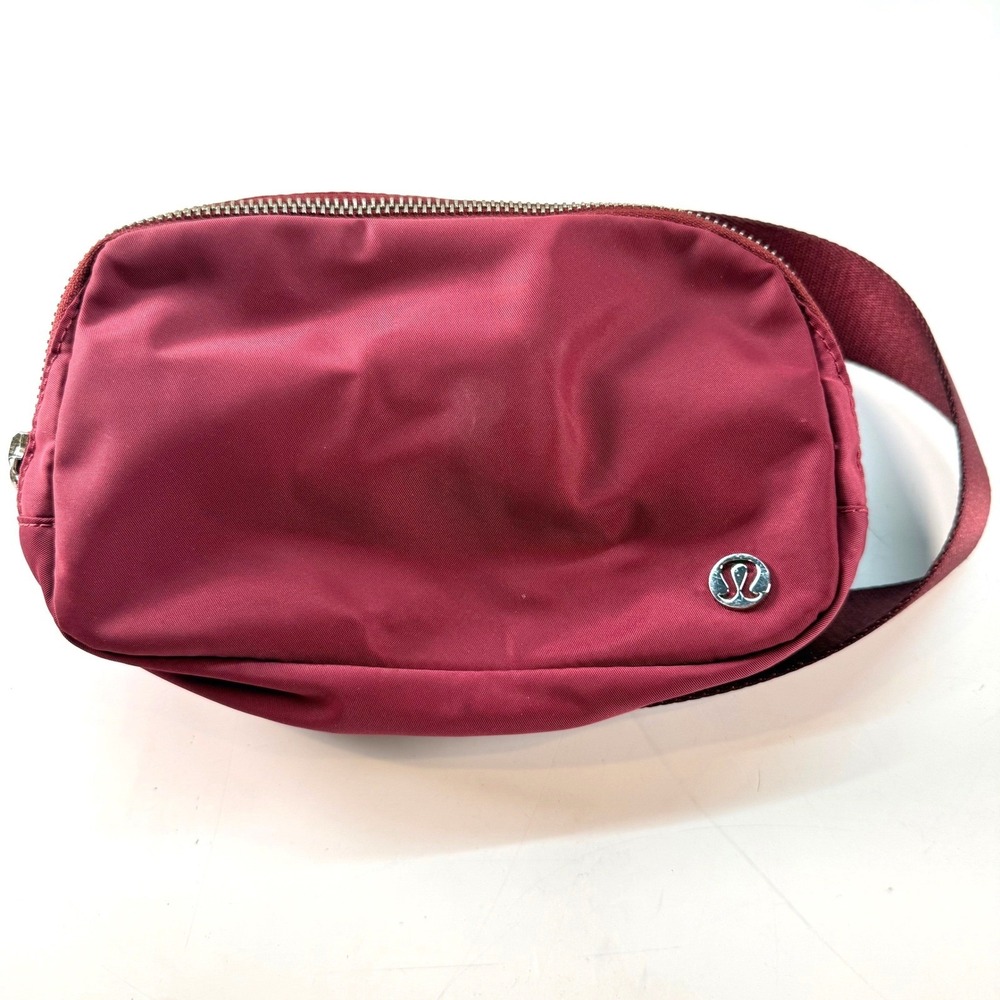 Lululemon Everywhere Belt Bag Burgundy Nylon Crossbody Fanny Pack Travel Bag